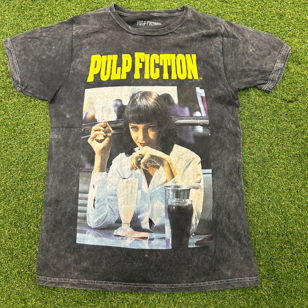 Pulp Fiction Mia Wallace Graphic T-Shirt Small Charcoal Mineral Wash Movie Tee